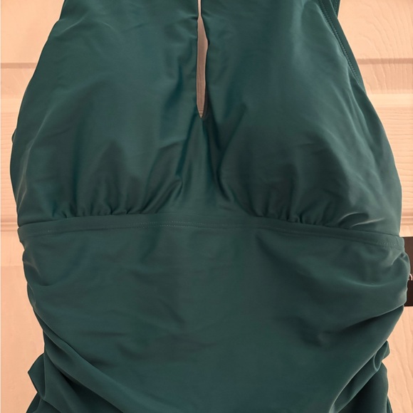 Ellen Tracy flattering high neck  pine green one piece size 14 nwt - Picture 2 of 3